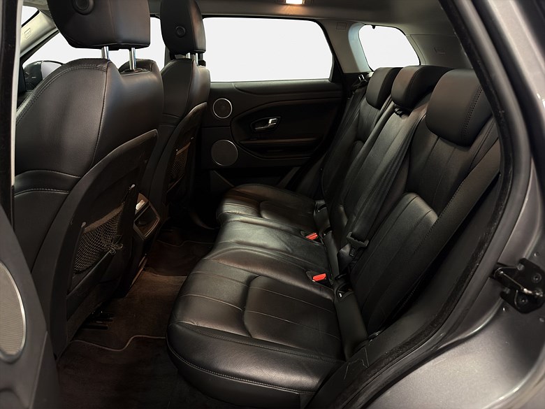Range Rover Evoque 2.0 TD4 AWD, Kamera, Navi, V-hjul 2017, grå – bild 17 av 22, begagnad hos Niber i Järfälla