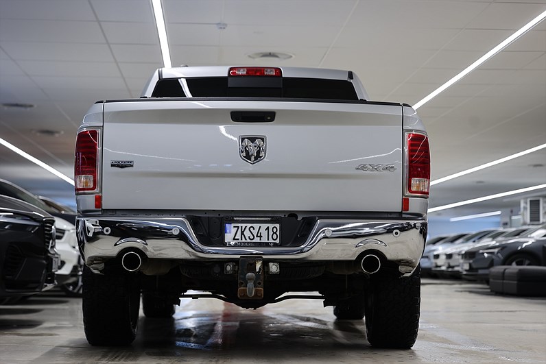 RAM 1500 Crew Cab 5.7 V8 4x4 Laramie Ram Box MOMS