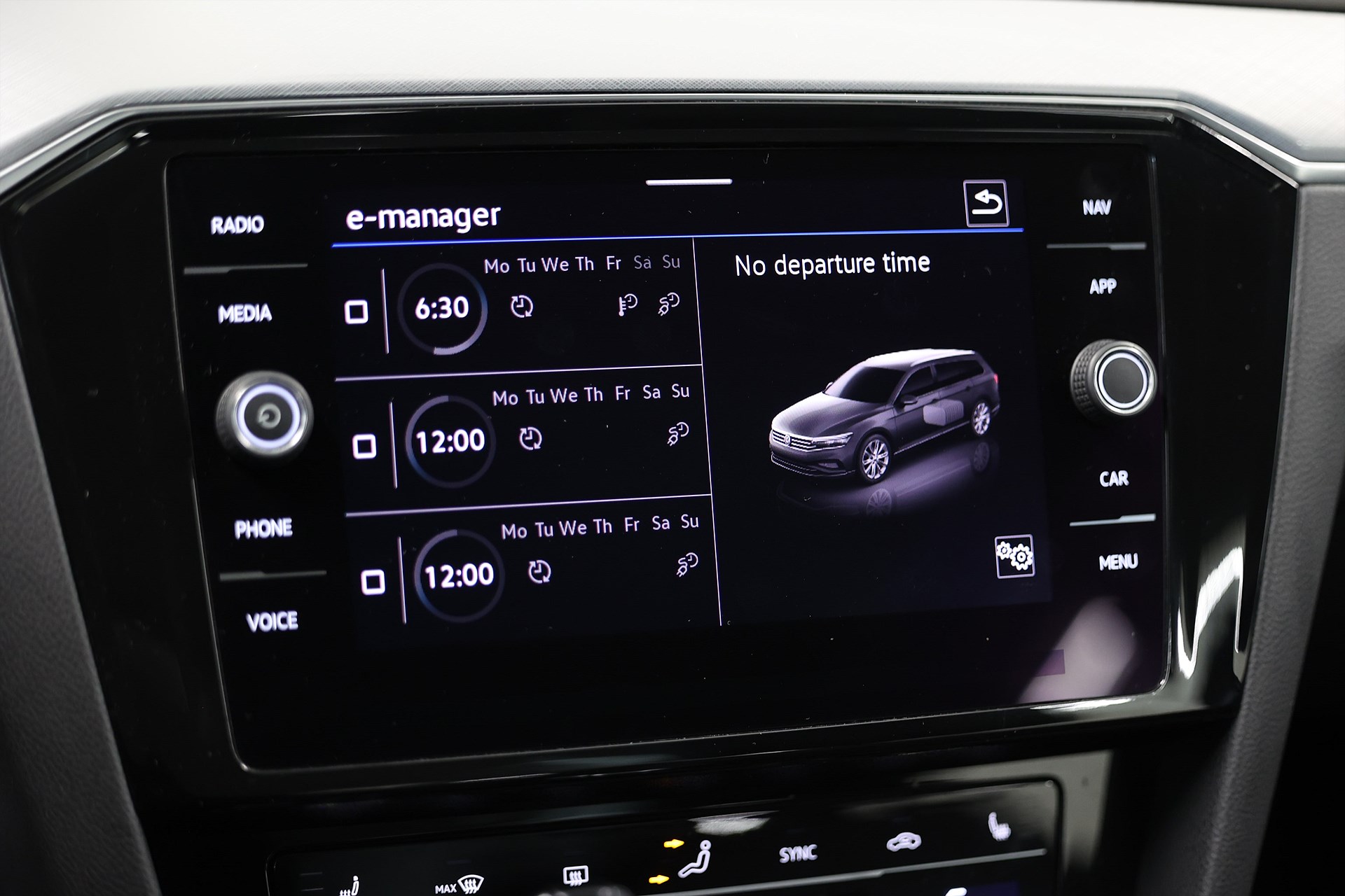 Volkswagen Passat GTE IQ Cockpit B-kamera Drag Värmare MOMS