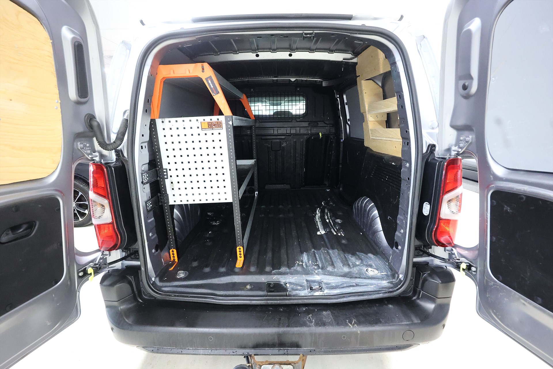 Peugeot Partner 1.5 BlueHDi 76hk V-inrett Drag PDC MOMS