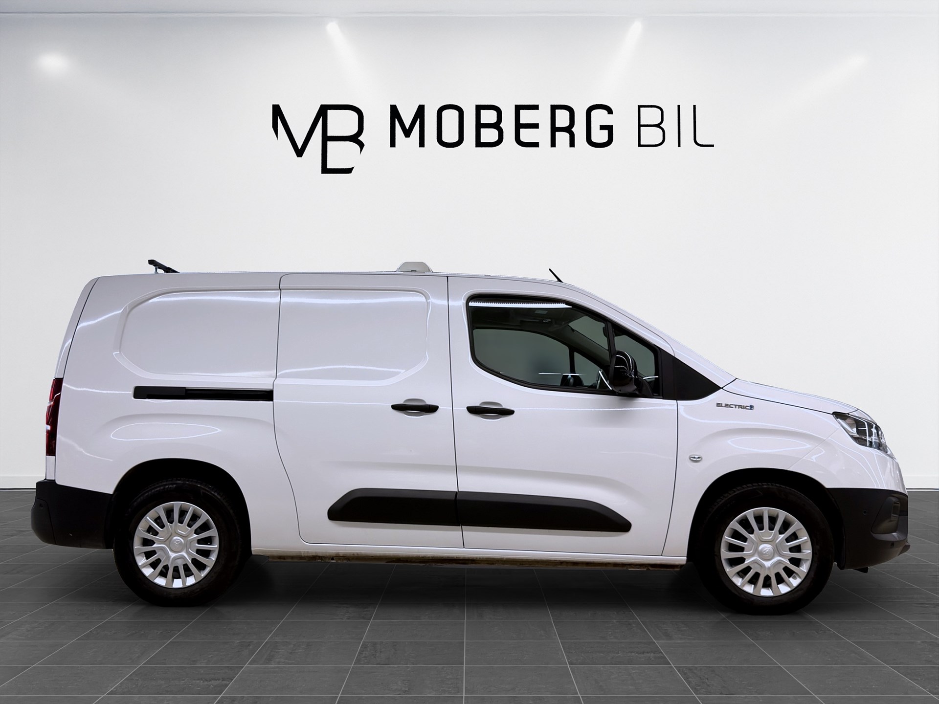 Toyota ProAce City Electric 50 kWh 136hk Helg på Moberg! V-inrett Drag Navi