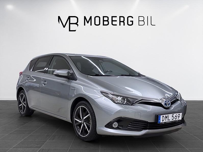 Toyota Auris Hybrid 136hk Intense Edition B-kamera