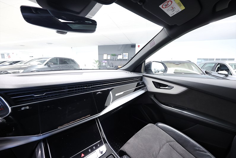 Audi Q8 50 TDI 286hk Q S-Line B&O 360-Kamera Pano Värmare Luftfjädring