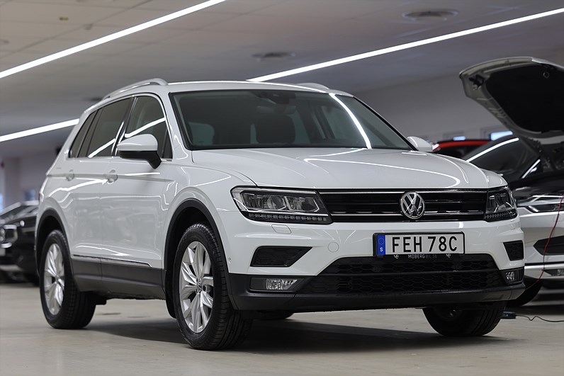 Volkswagen Tiguan 2.0 TSI 4M 190hk CarPlay B-Kamera Drag Värmare