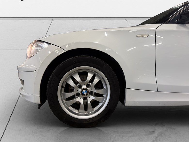 BMW 116i 5-dörrars Steptronic, 122hk, 2009 2009, vit – bild 20 av 21, begagnad hos Niber i Järfälla