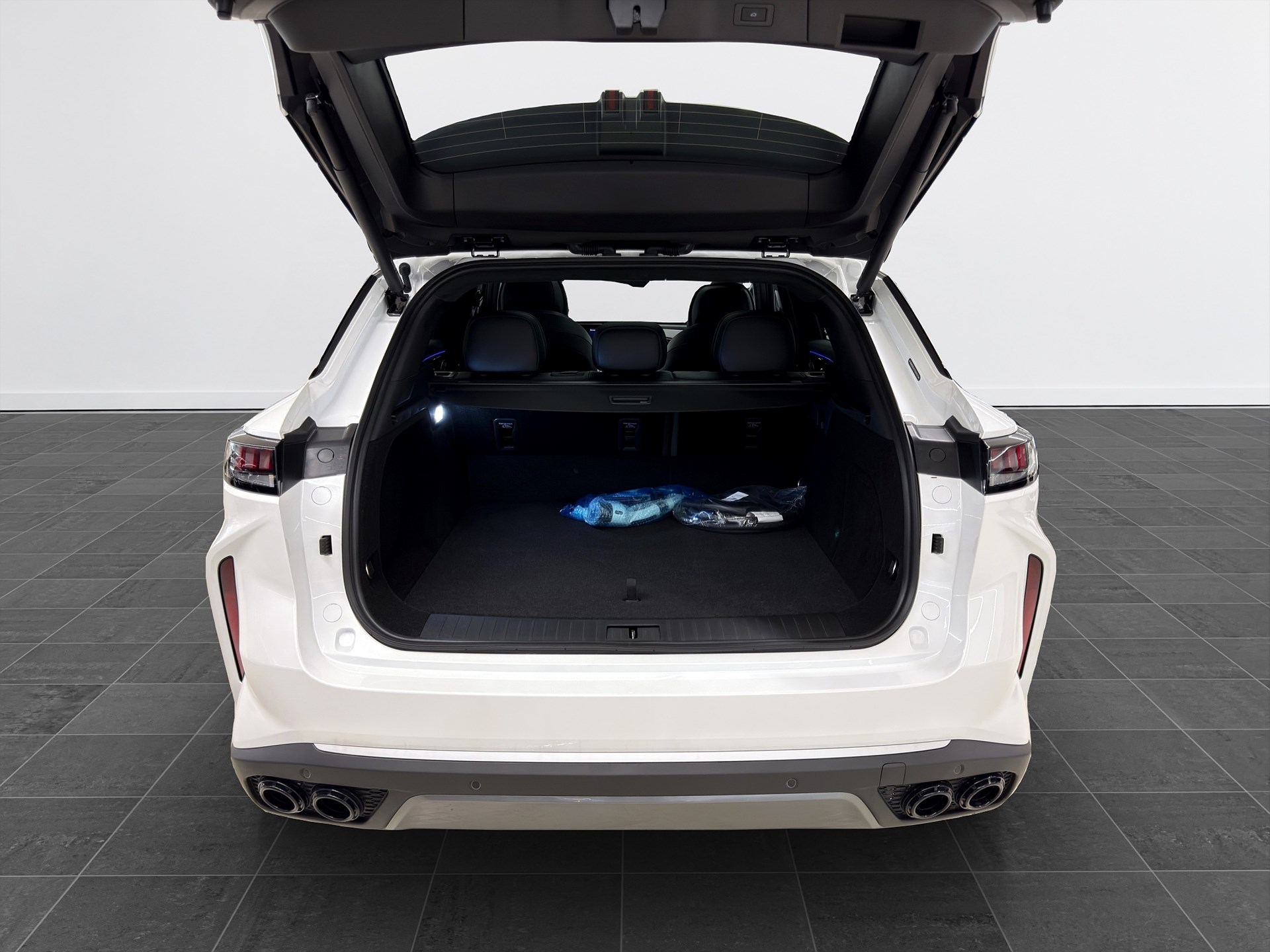 Omoda 9 AWD Super Hybrid Leveransklar *3.99% Ränta*