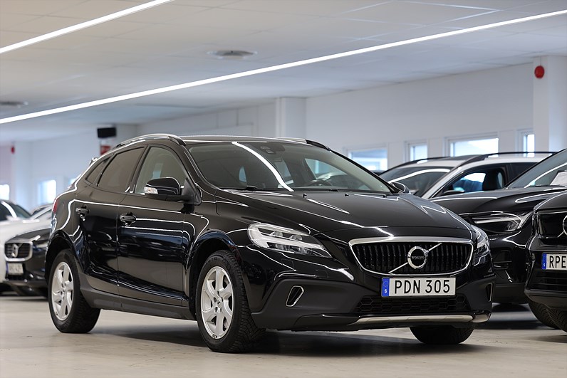 Volvo V40 Cross Country T3 152hk Kinetic H/K Värmare LED