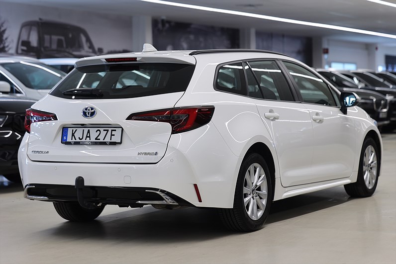 Toyota Corolla Touring Sports Hybrid e-CVT 140hk Active Navi Drag