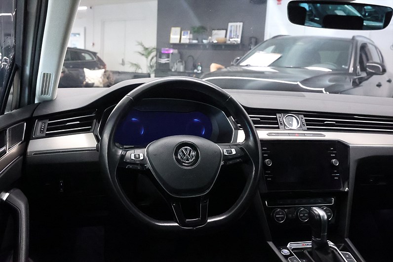 Volkswagen Passat SC 2.0 TDI 4M 190hk R Line Executive Nappa