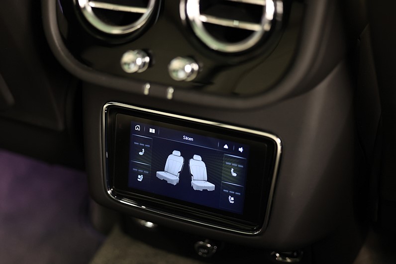 Bentley Bentayga Hybrid Blackline Naim Mulliner Pano