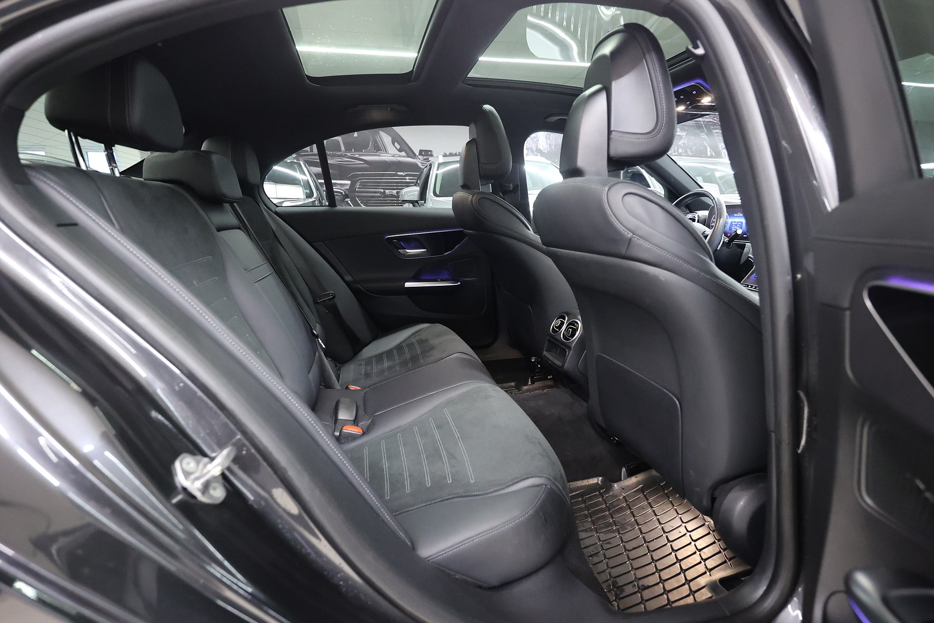 Mercedes-Benz C 300 e 313hk AMG 360 Pano Värmare Navi