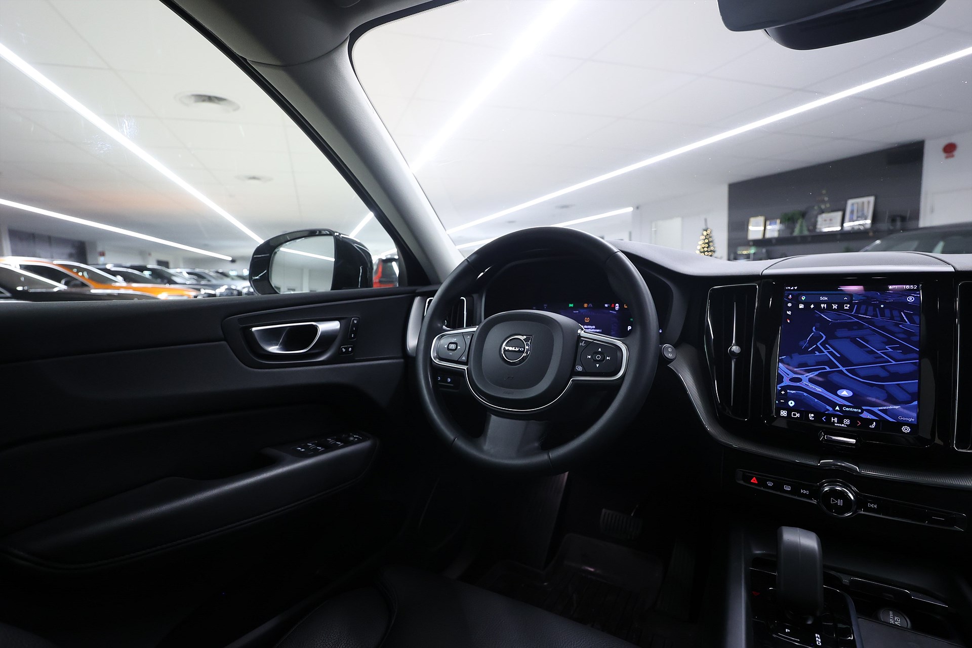 Volvo XC60 Recharge T6 AWD 350hk *Hjulkampanj!* Core Läder