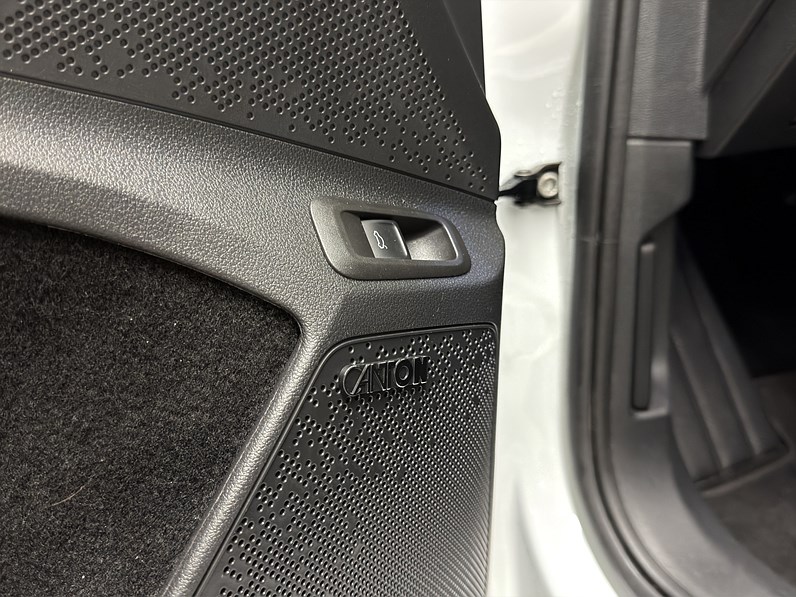 Škoda Enyaq iV 80x 265hk HUD CANTON Drag B-Kamera Navi