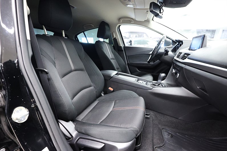 Mazda 3 2.2 DE 150hk Vision Plus HUD Navi B-kamera Keyless