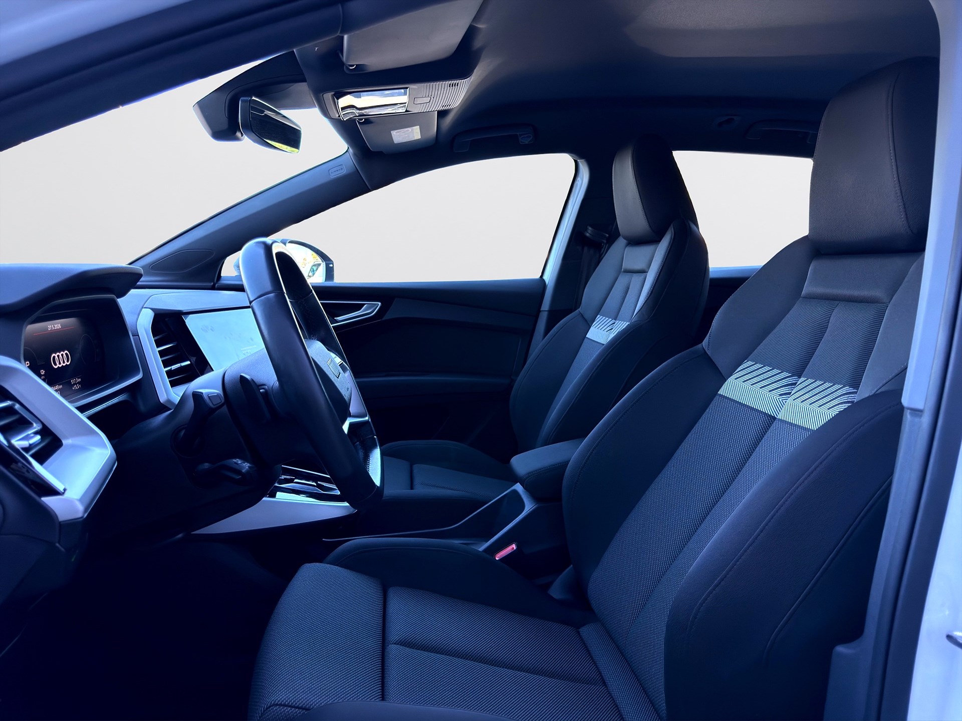 Audi Q4 40 e-tron 204hk Comfort CarPlay Värmare Drag PDC