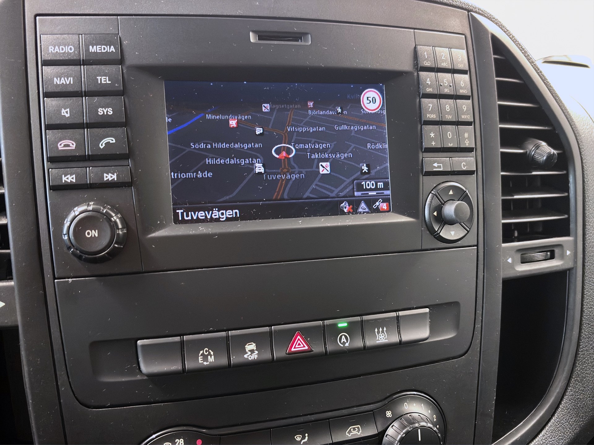 Mercedes-Benz Vito 119 190hk Helg på Moberg! Tempatic B-Kamera Navi Drag PDC