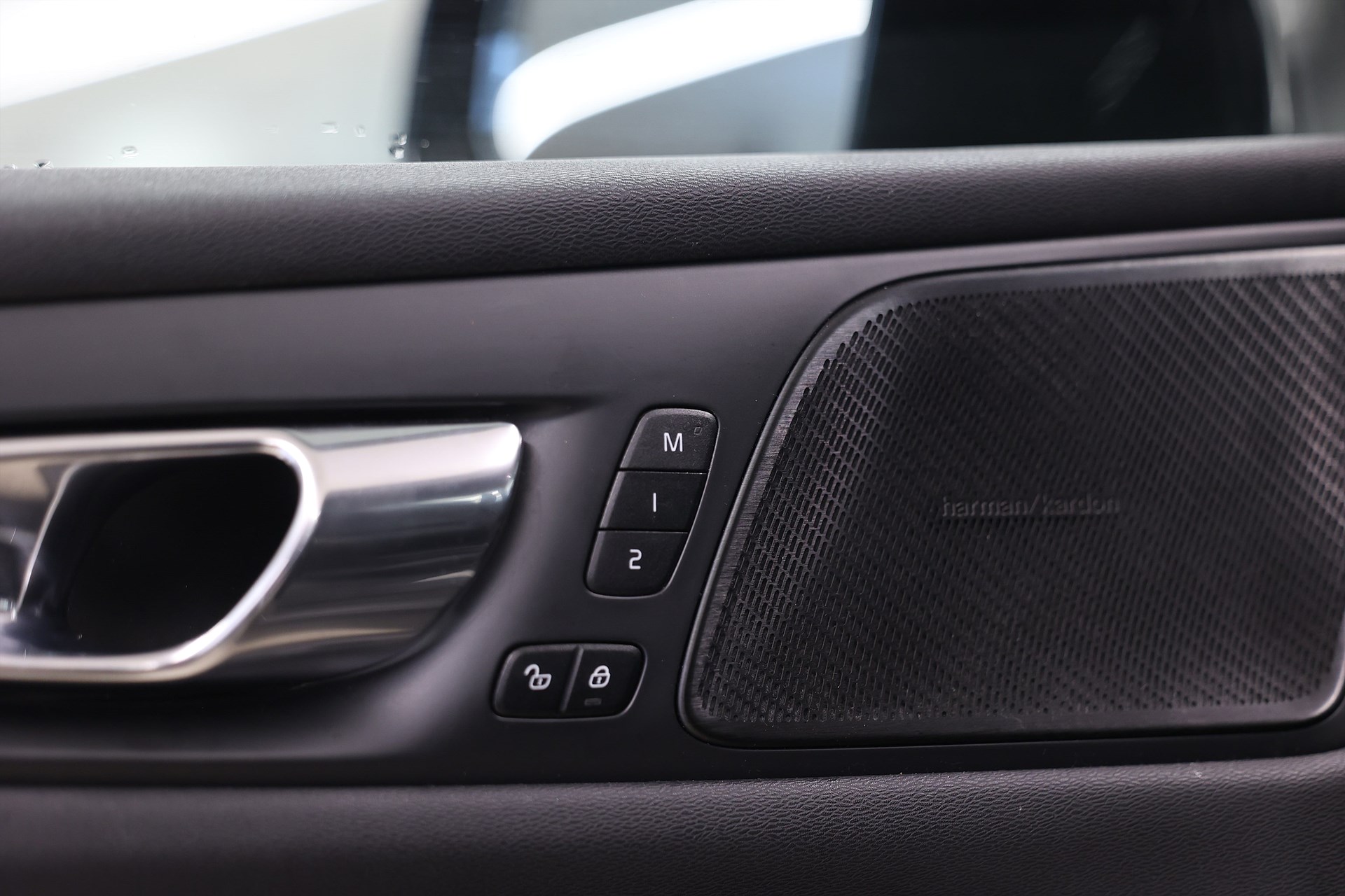 Volvo S60 T8 AWD 392hk *Kampanj!* R-Design HUD H/K 360