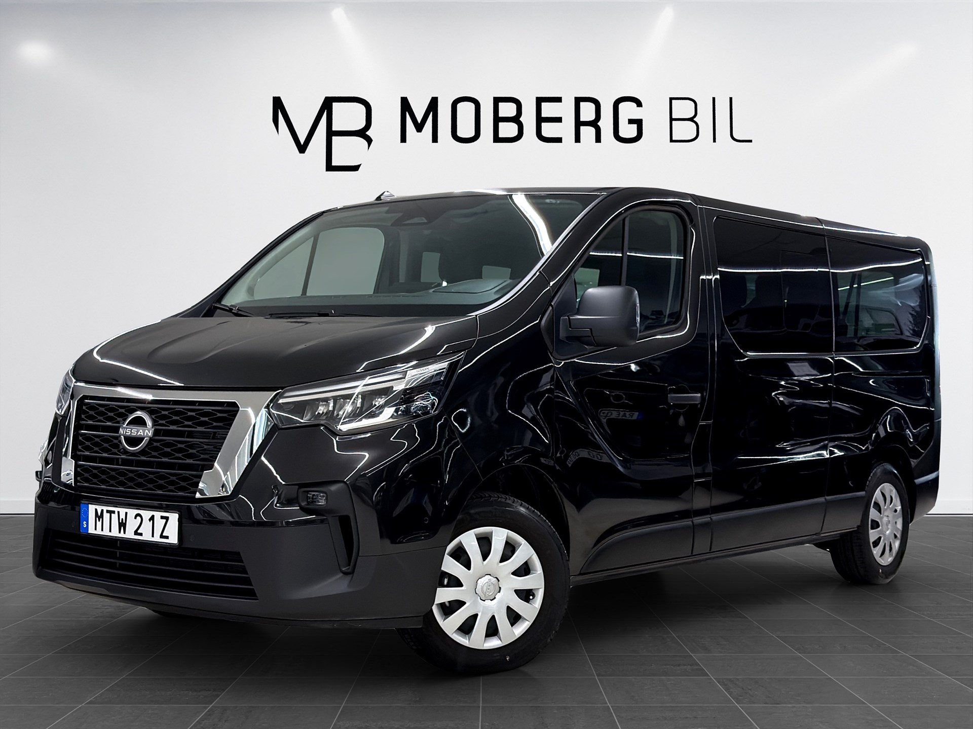 Crew 3.0t 2.0 dCi 170hk L2 9-Sits Drag B-Kamera Keyless PDC