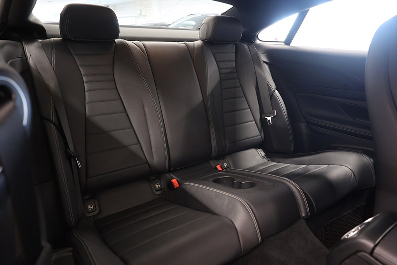 Mercedes-Benz E 200 Coupé 184hk *Kampanj!* AMG Line Pano Navi