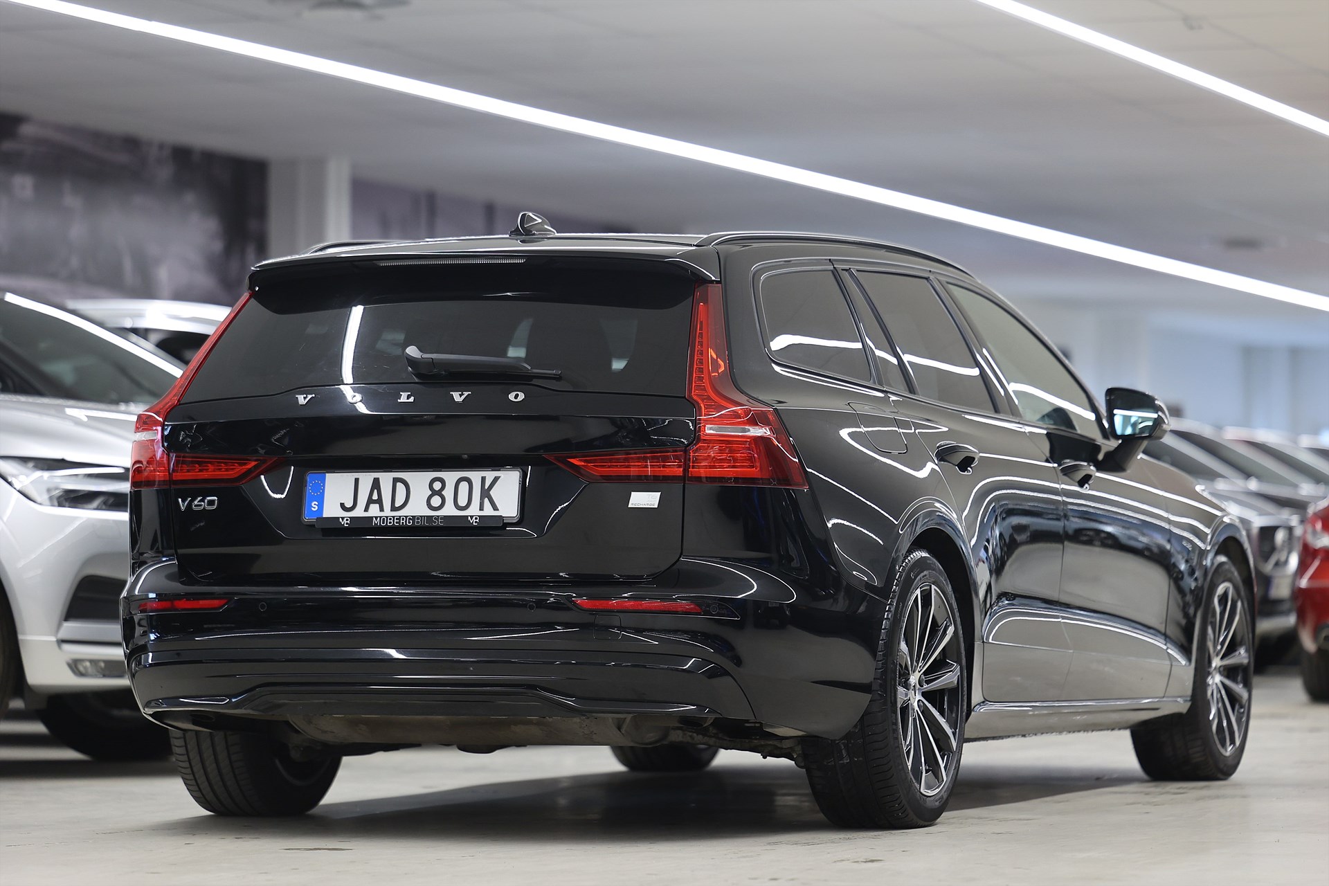 Volvo V60 Recharge T6 AWD 350hk Plus Dark Värmare B-kamera Navi