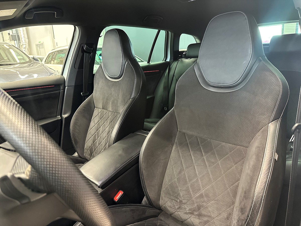 Škoda Superb – bild 16