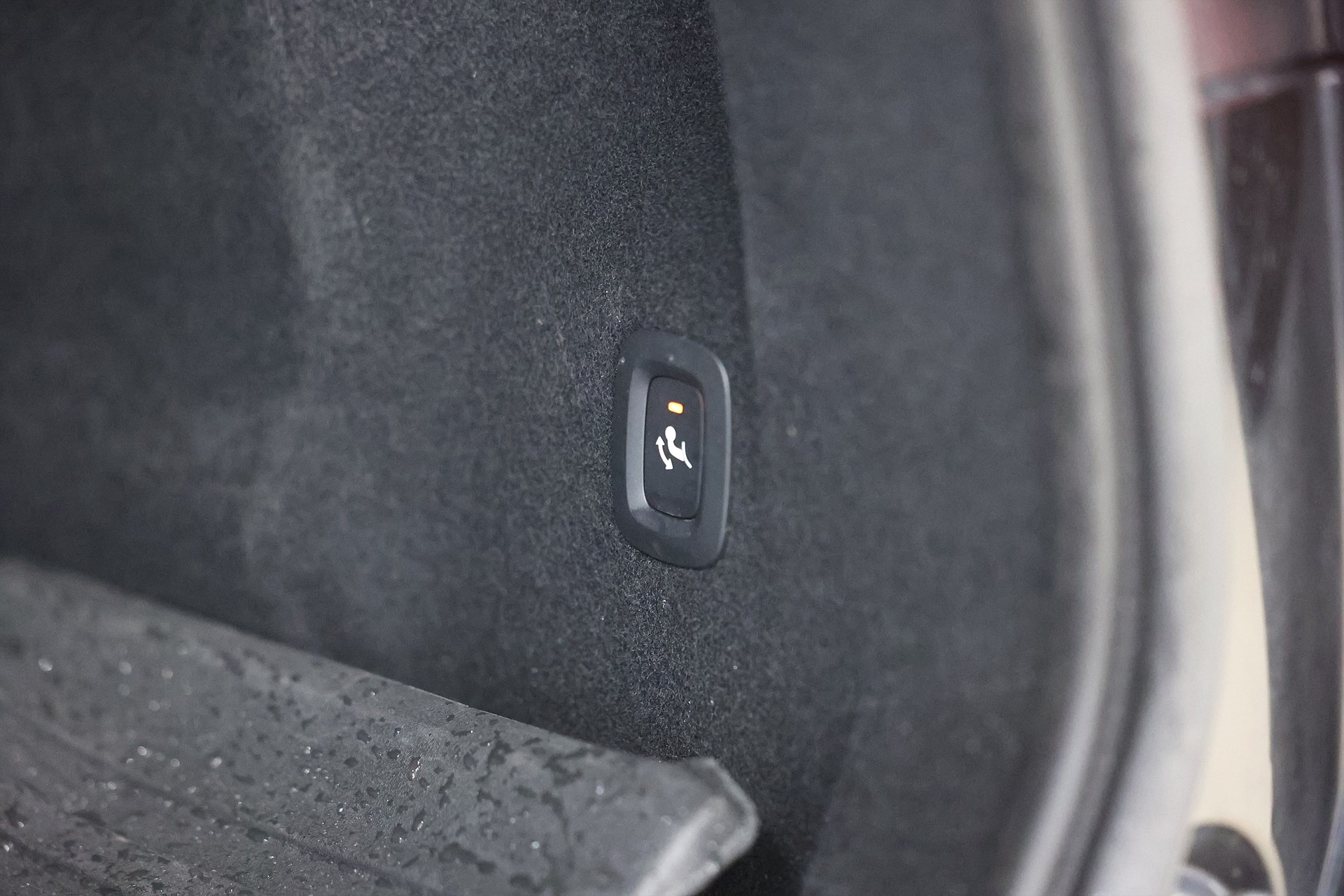 Volvo XC60 Recharge T8 AWD 456hk Ultimate Black Edt H/K 360 HUD Massage