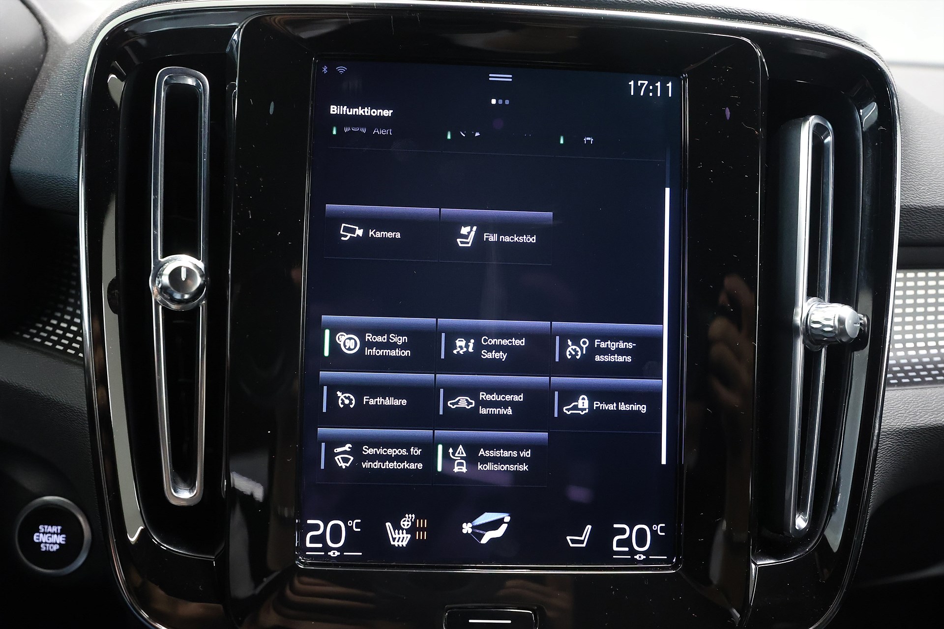 Volvo XC40 T2 129hk *Hjulkampanj!* R-Design Drag Navi VOC Keyless