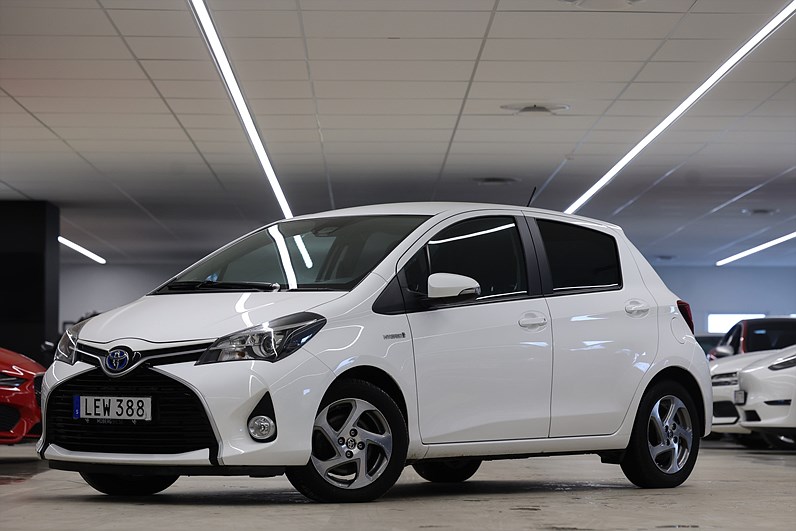 Toyota Yaris Hybrid 101hk Active B-kamera PDC Farth