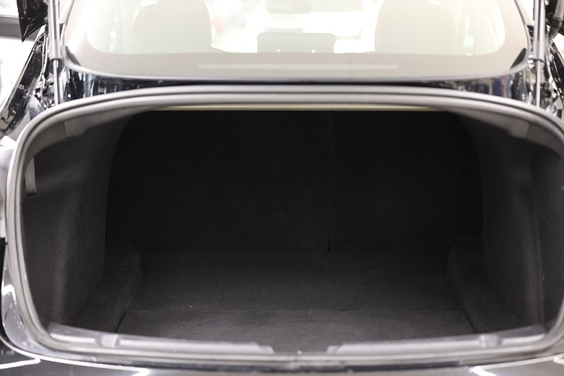 Tesla Model 3 Standard Range Plus 258hk AP Pano Skinn MOMS