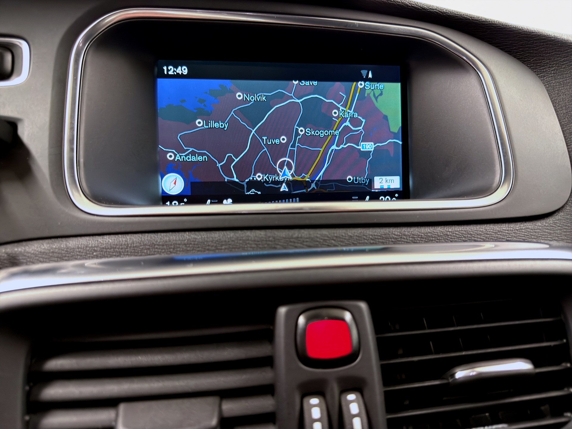 Volvo V40 D2 120hk Helg på Moberg! Business Advance Navi Värmare PDC