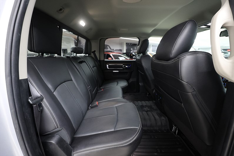 Dodge RAM 5.7 V8 4WD 401hk *Hjulkampanj!* Laramie RamBox MOMS