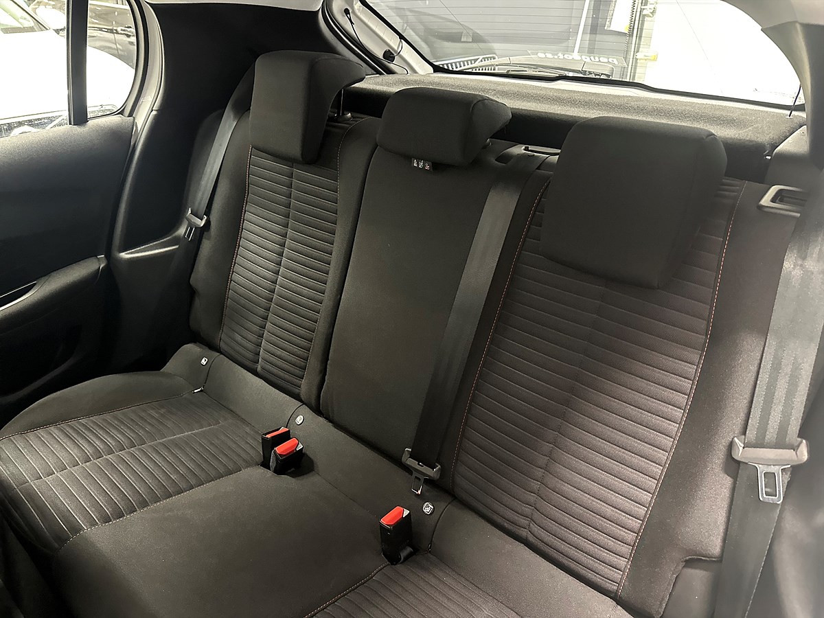 Peugeot 208 – bild 18
