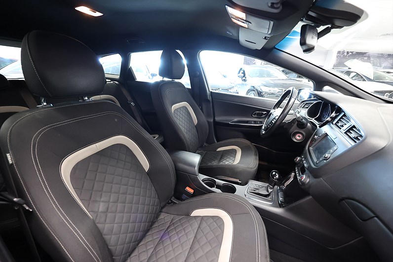 Kia Ceed 1.6 CRDI 136hk GT Line B-Kamera Drag Navi PDC