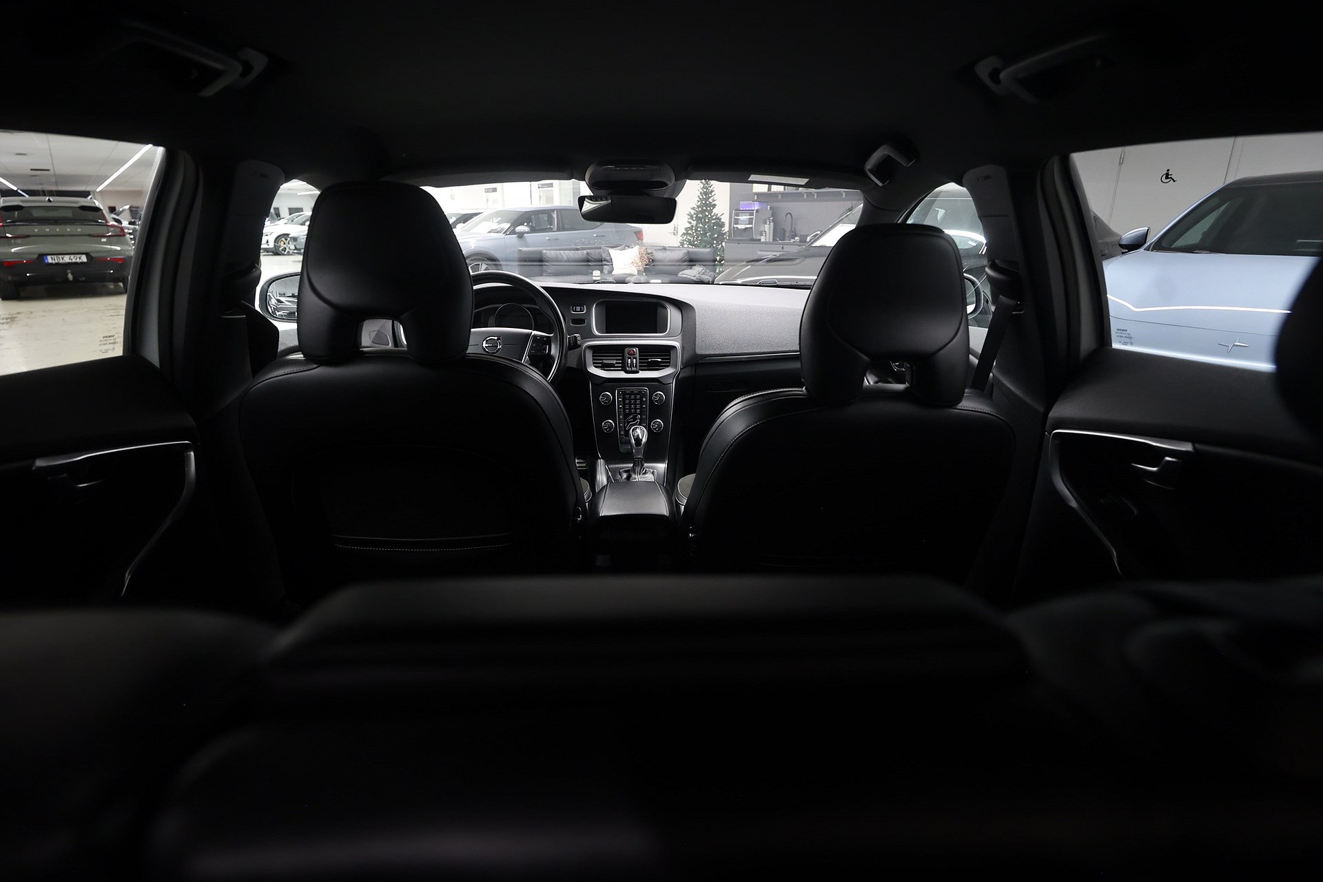 Volvo V40 D2 120hk R-Design PDC LED Farth Bluetooth