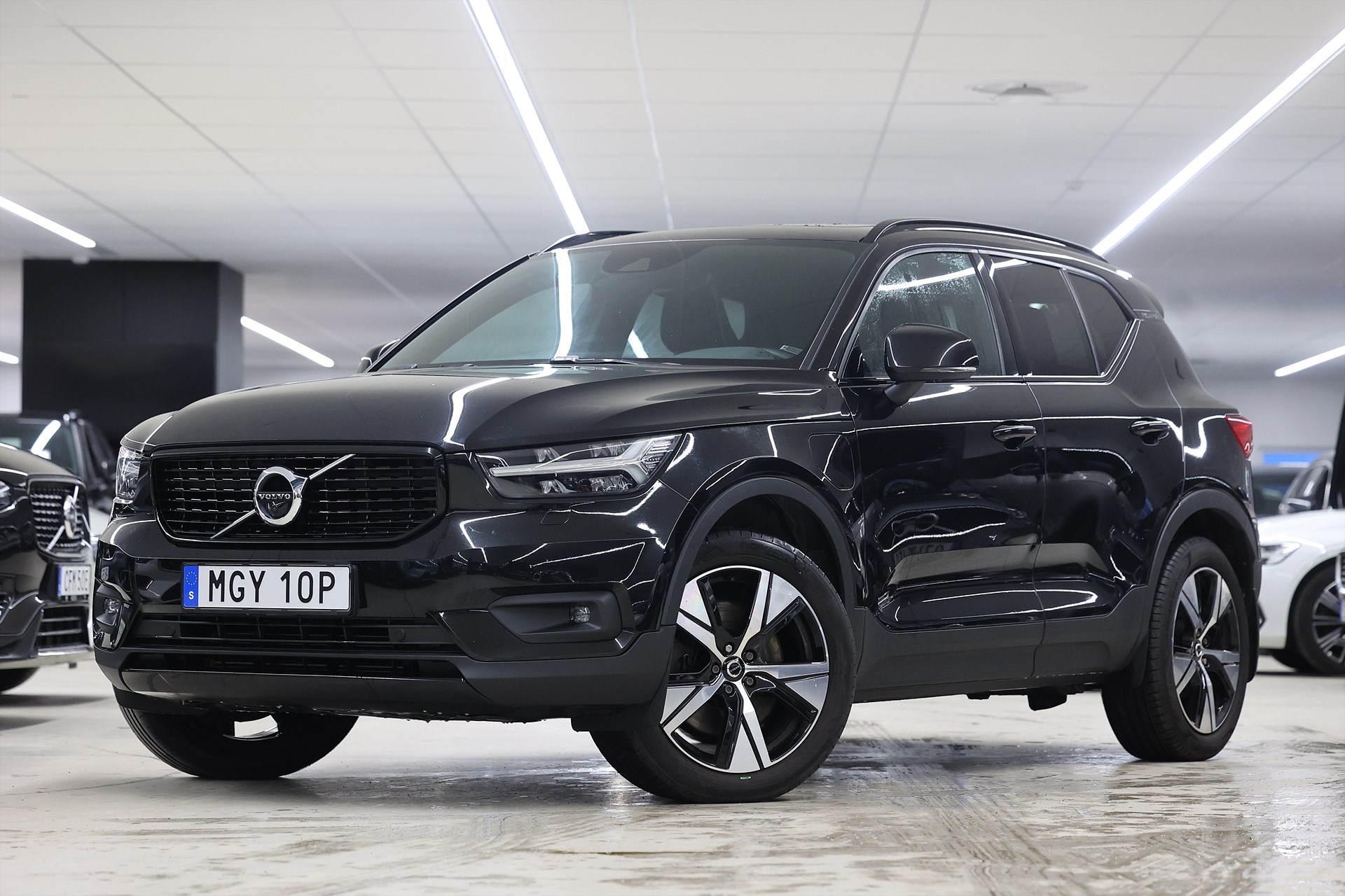 Volvo XC40 Recharge T4 211hk R-Design H/K Pano