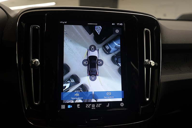 Volvo C40 Recharge Single Motor 231hk *Hjulkampanj!* H/K Pano