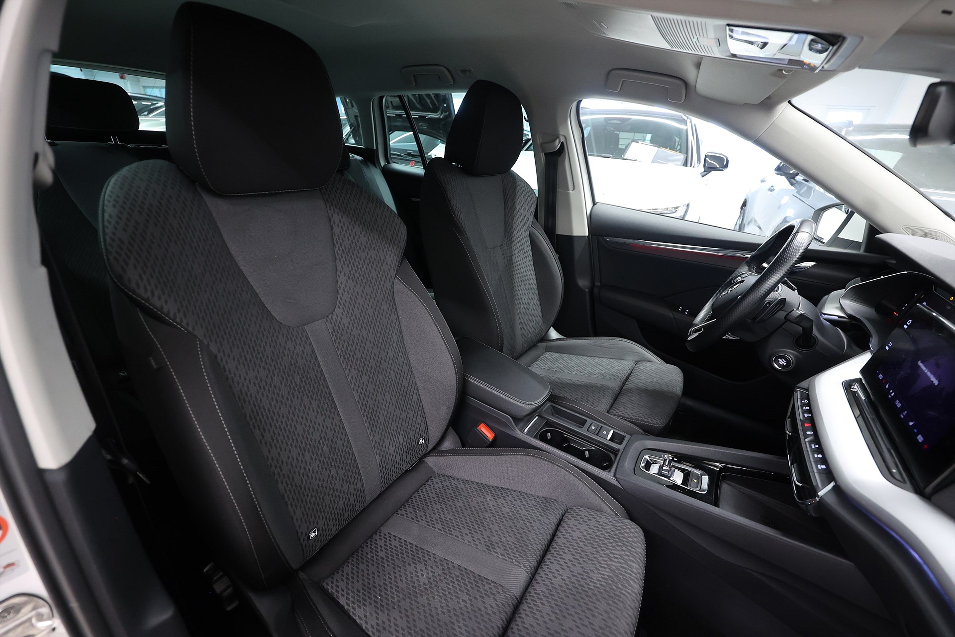 Skoda Octavia Kombi 204hk *Kampanj!* Style Massage Navi Keyless