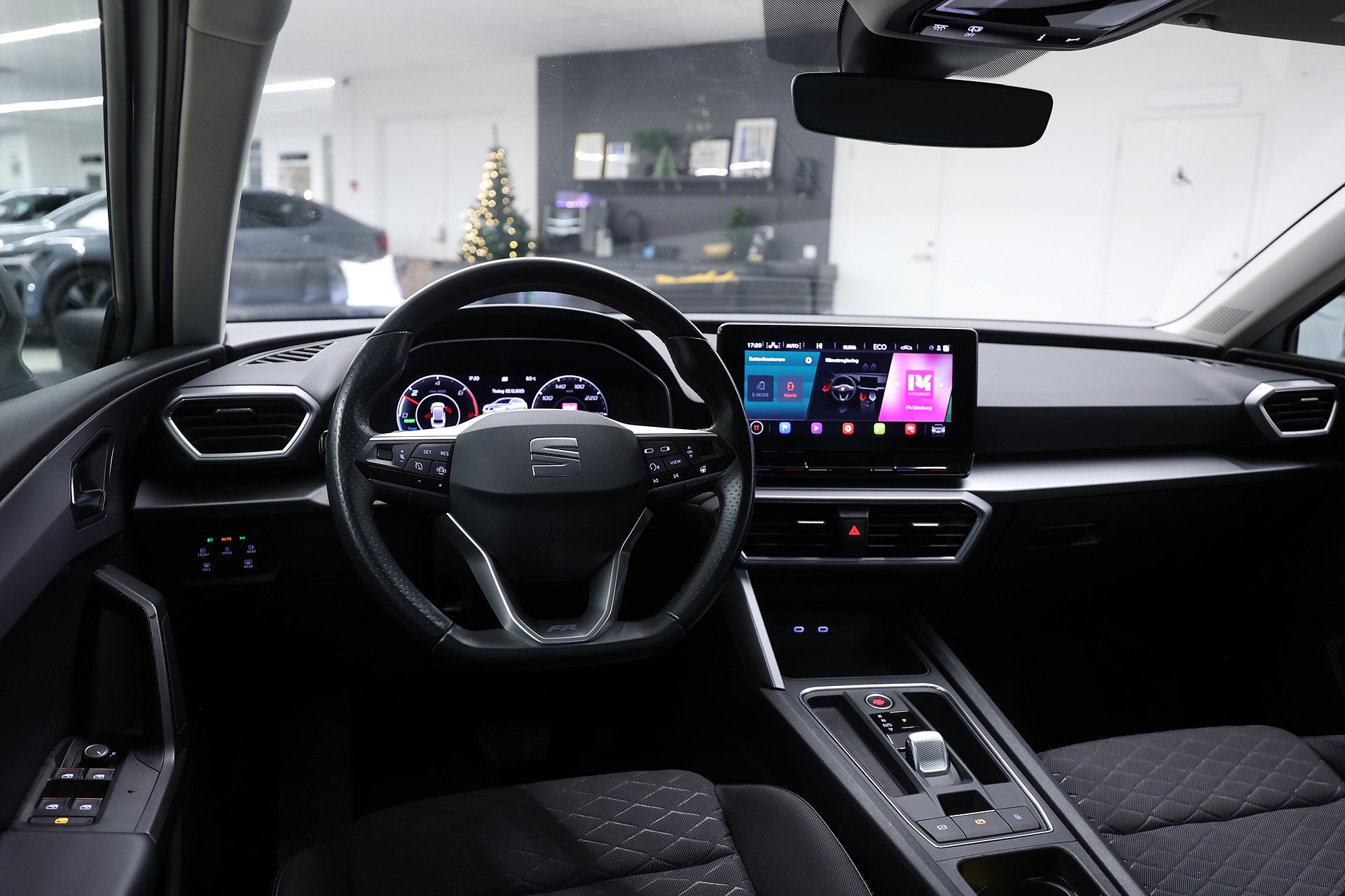 Seat Leon 1.4 e-Hybrid Sportstourer 204hk *Hjulkampanj!* FR Drag Navi Keyless