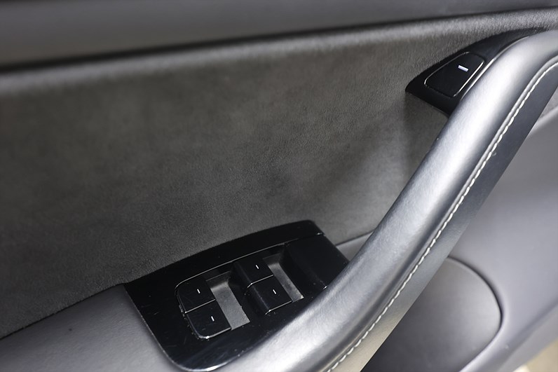 Tesla Model 3 Long Range AWD 440hk *Kampanj!* AP Pano Läder