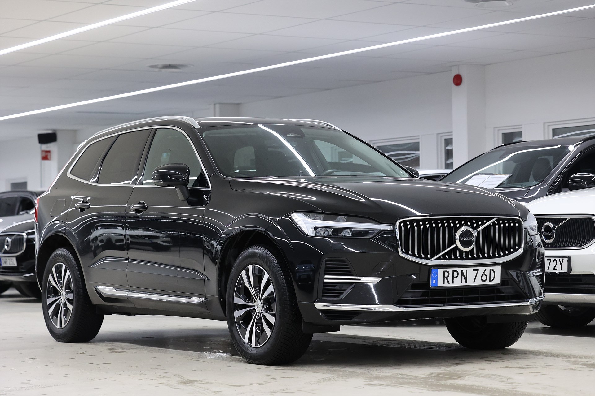 Volvo XC60 Recharge T6 AWD 350hk *Hjulkampanj!* Core Drag