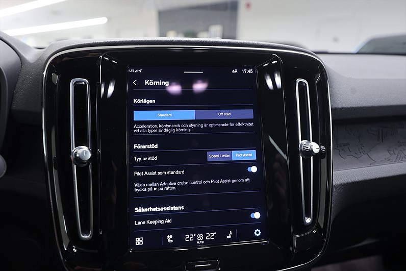 Volvo C40 Recharge Single Motor 231hk *Hjulkampanj!* H/K Pano