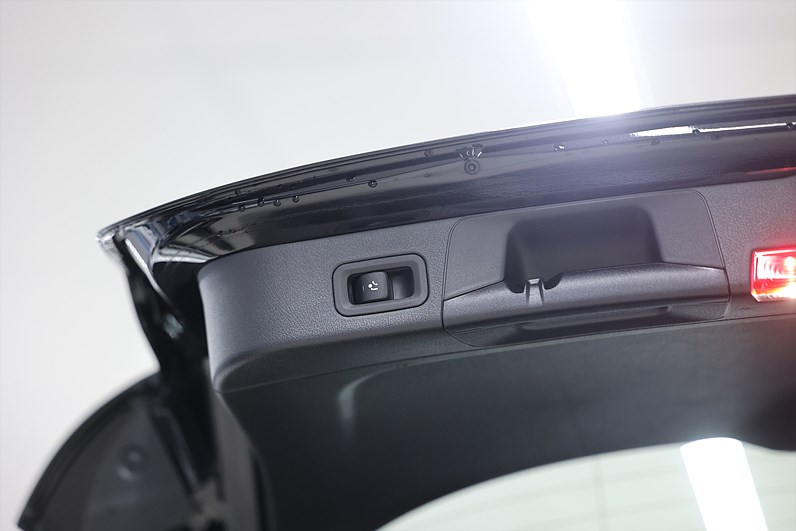 Mercedes-Benz B 180 136hk *Hjulkampanj!* Drag B-kamera Navi