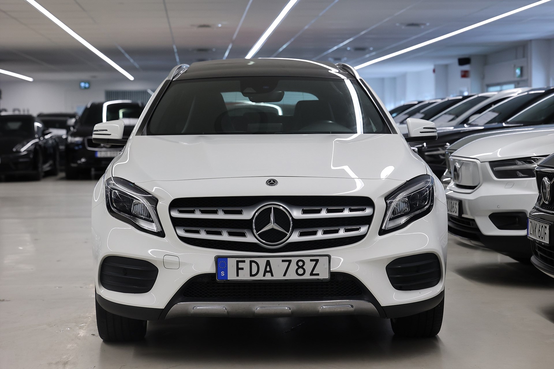Mercedes-Benz GLA 250 4M AMG Line Pano B-kamera Navi