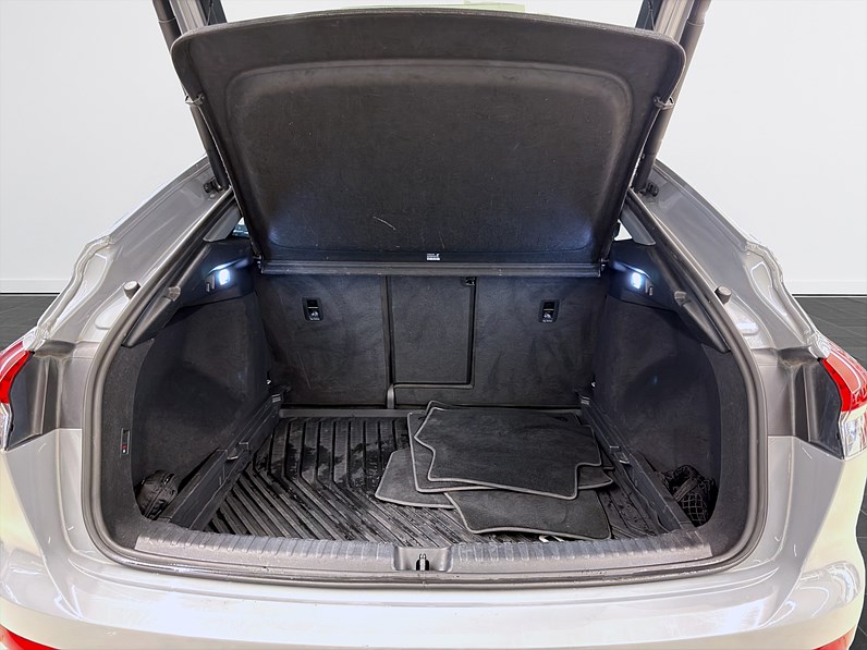 Audi Q4 50 Sportback e-tron 299hk Sport Edt Drag Navi B-Kamera SONOS