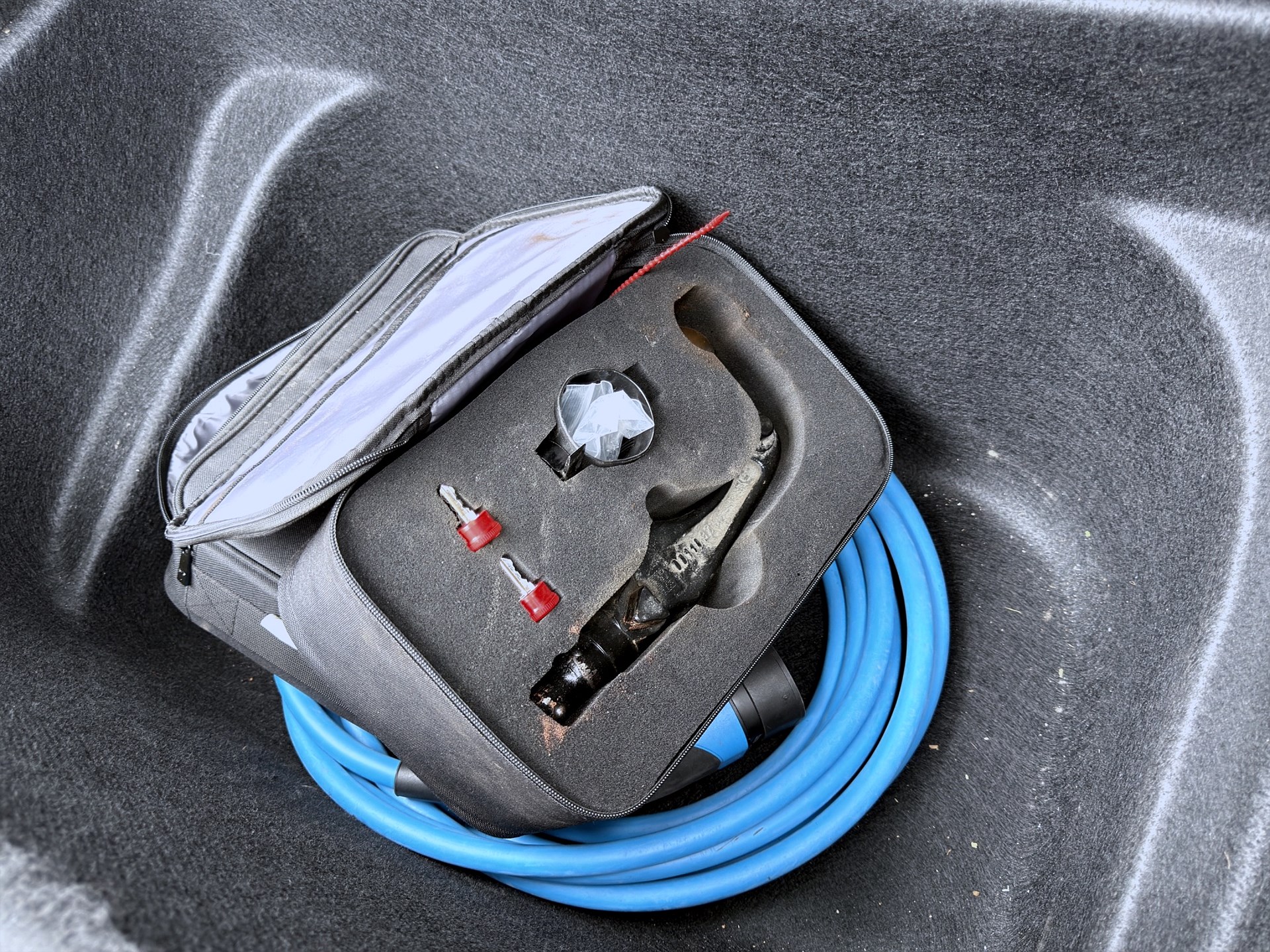 Tesla Model Y Long Range 514hk Pano Navi Drag B-Kamera MOMS