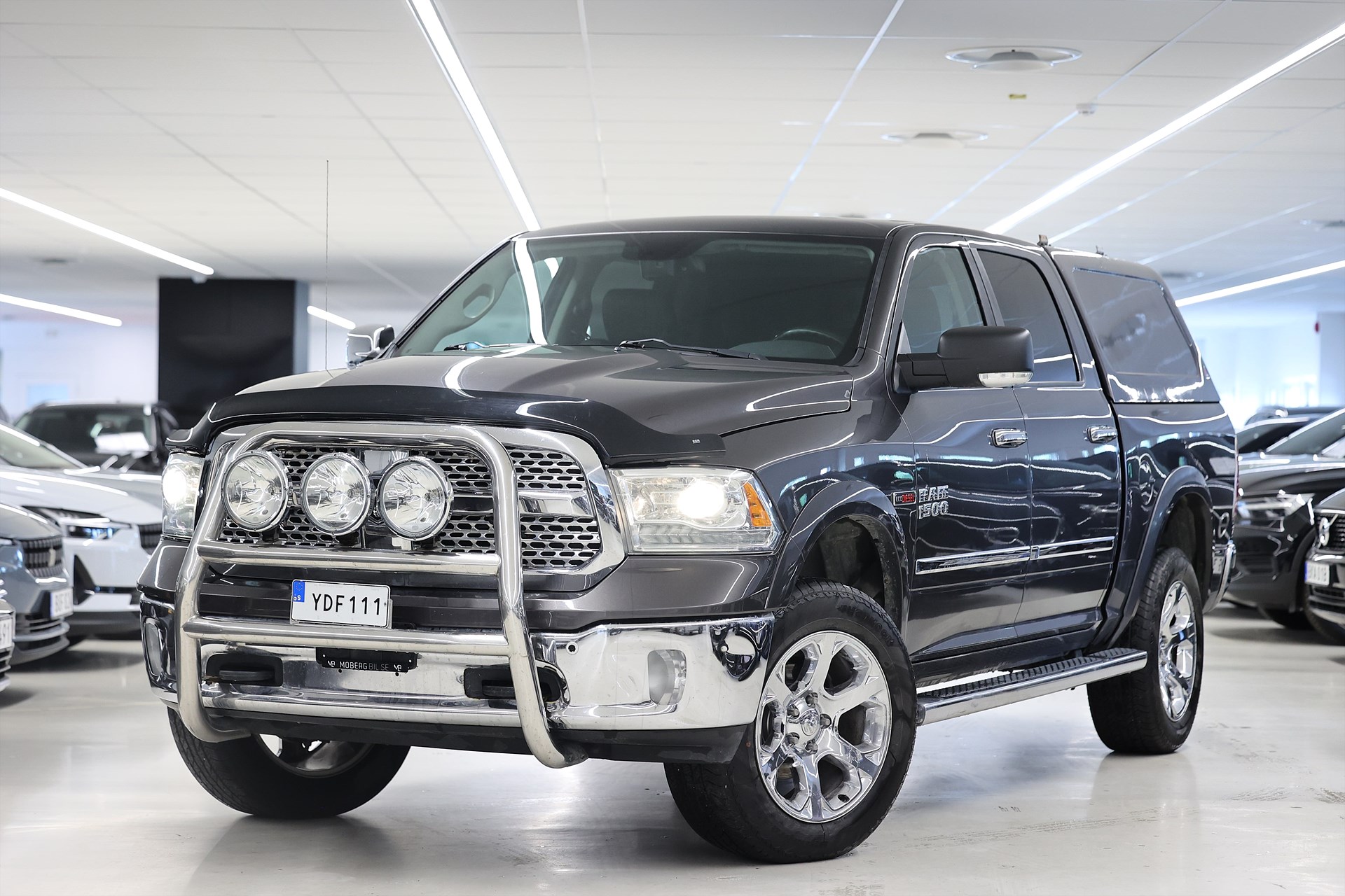 Dodge RAM 1500 3.0 V6 EcoDiesel 4x4 Laramie Kåpa Drag MOMS