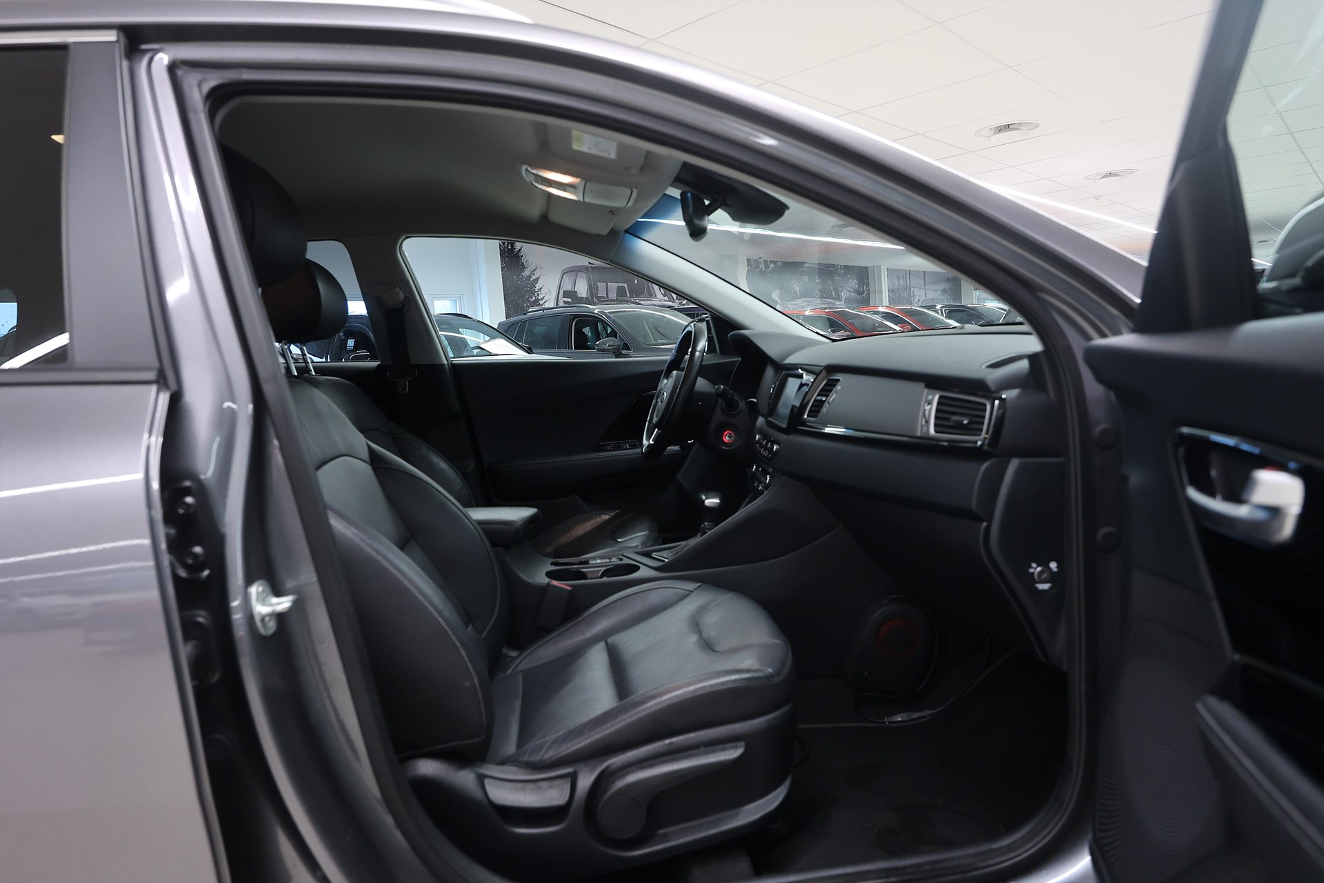 Kia Niro Hybrid 141hk Advance Plus B-kamera Navi Skinn