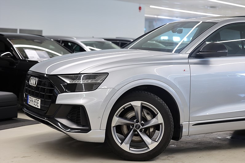 Audi Q8 50 TDI 286hk Q S-Line B&O 360-Kamera Pano Värmare Luftfjädring