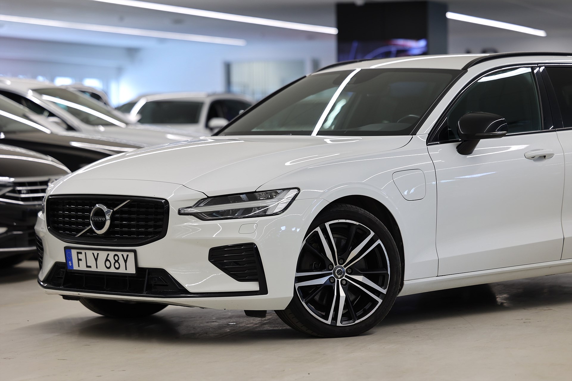 Volvo V60 T6 AWD TwEn 340hk R Design B-Kamera VOC Keyless