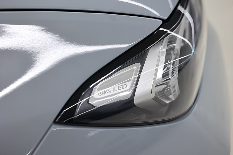 BMW 330e xDrive Touring M Sport Individual Shadow Line Drag Carplay
